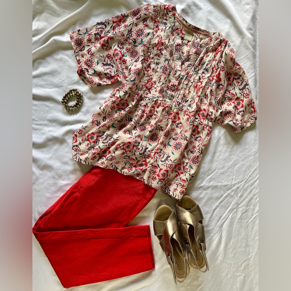 🪷Knox Rose Red and Blue Floral Blouse